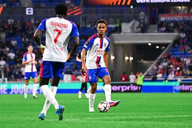 Hoffenheim vs Lyon - Áp đảo trên sân khách